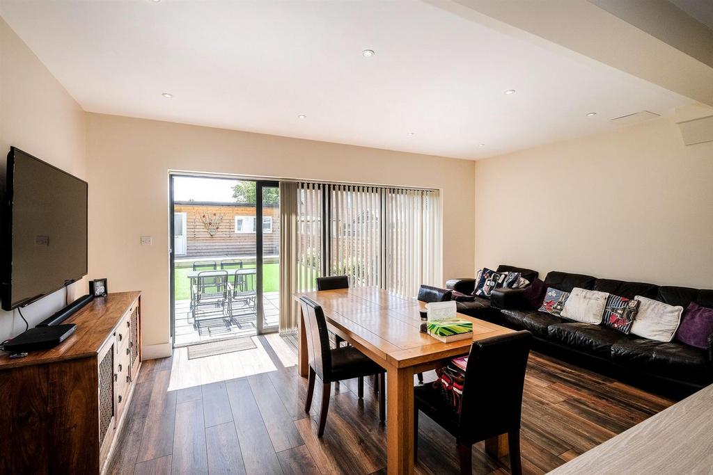 49 Brook Crescent-51 resized.jpg