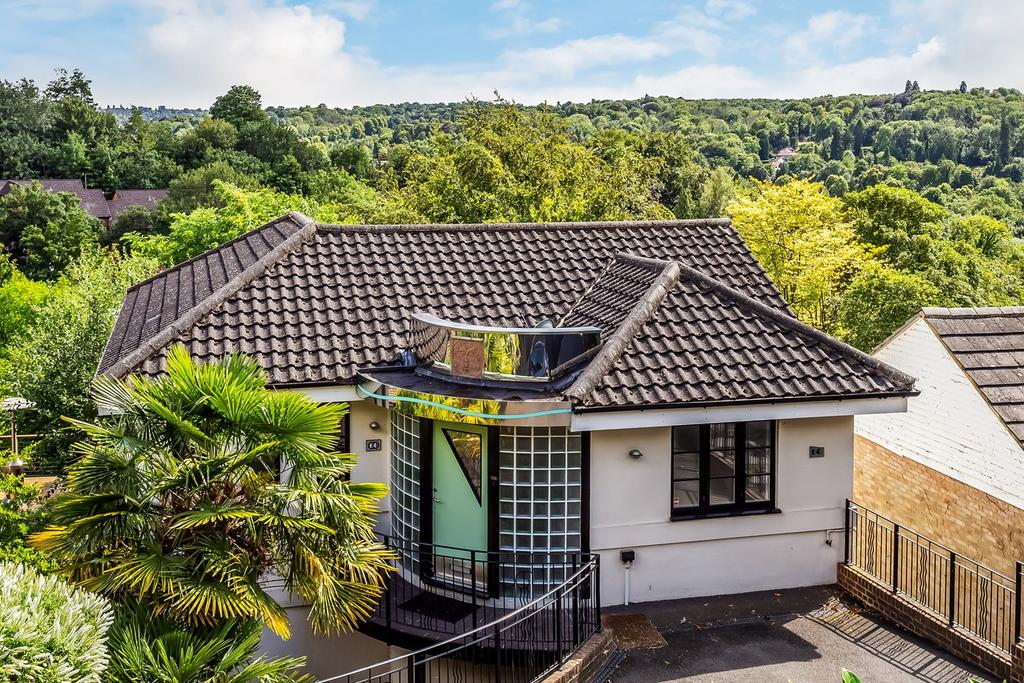 Westhall Road, Warlingham, CR6 5 bed detached house for sale £1,100,000