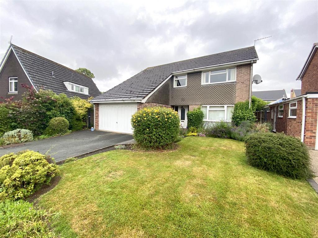 Westwood Drive, Shrewsbury 4 bed detached house for sale £425,000