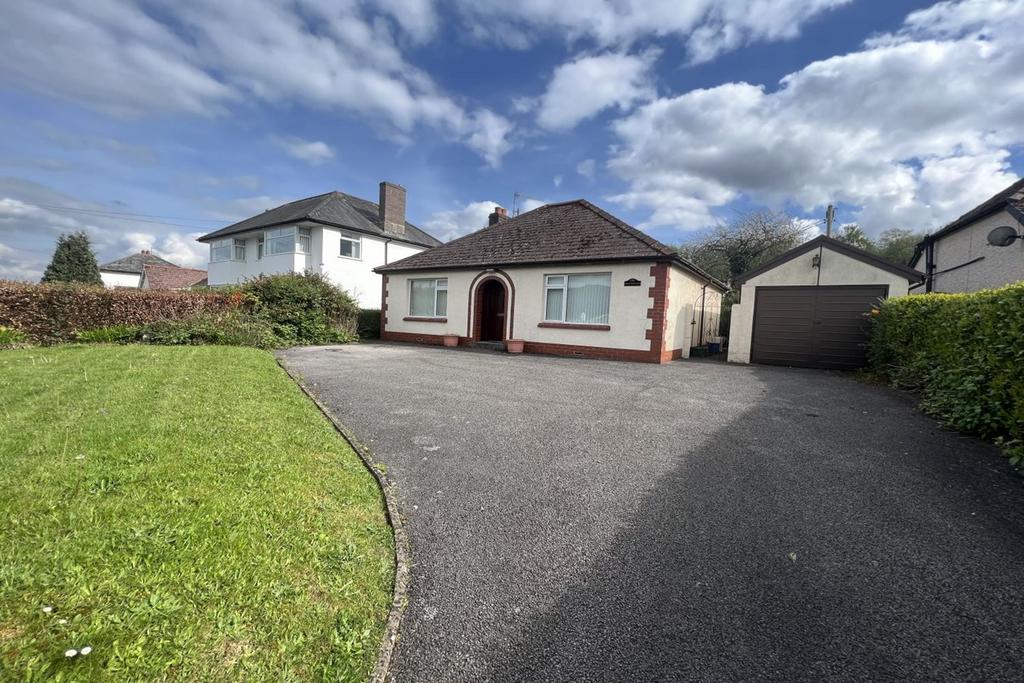 Abergavenny Road, Gilwern, Abergavenny, NP7 2 bed detached bungalow for
