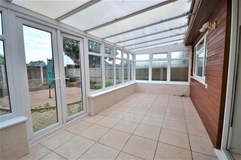 2 bedroom bungalow for sale - Willow Close, Burnham-on-Crouch