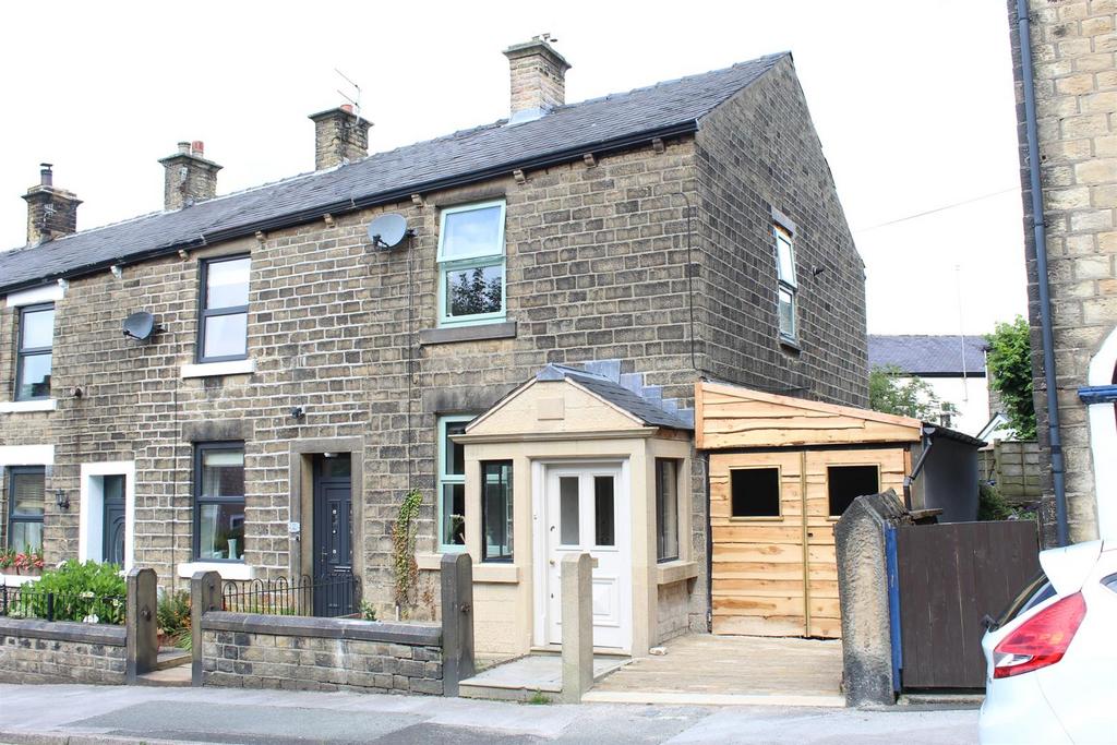 Stanyforth Street, Hadfield, Glossop 3 bed end of terrace house £230,000
