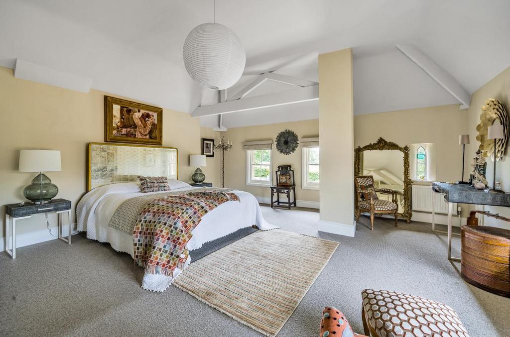 Principal bedroom suite