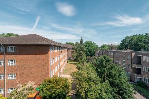 2 bedroom apartment for sale, Spencer House, Wimbledon Park Side, London, SW19