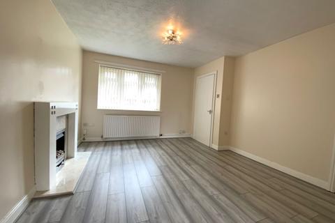 3 bedroom end of terrace house to rent, Wildmoor Avenue, Oldham, OL4 5NX