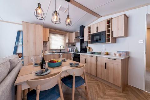 2 bedroom lodge for sale - 2 Yew tree Lake, Wortwell IP20
