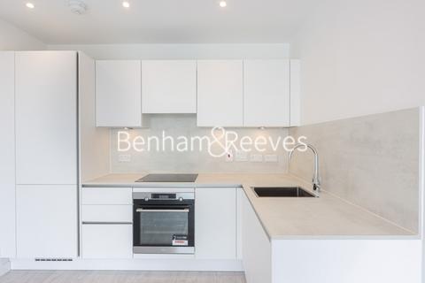 1 bedroom apartment to rent, Farine Avenue, Hayes UB3