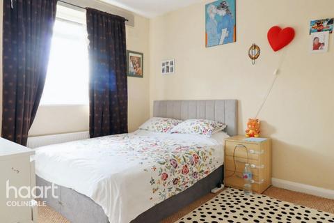 7 Walter Walk, Edgware, HA8 9ER