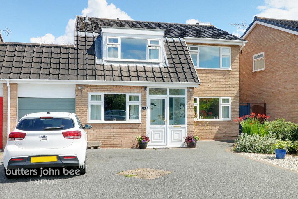 Edinburgh Road, Wistaston 4 bed link detached house for sale £325,000