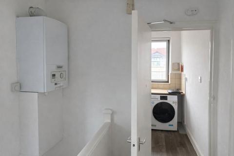 1 bedroom maisonette to rent, Marthorne Crescent, Harrow,  HA3