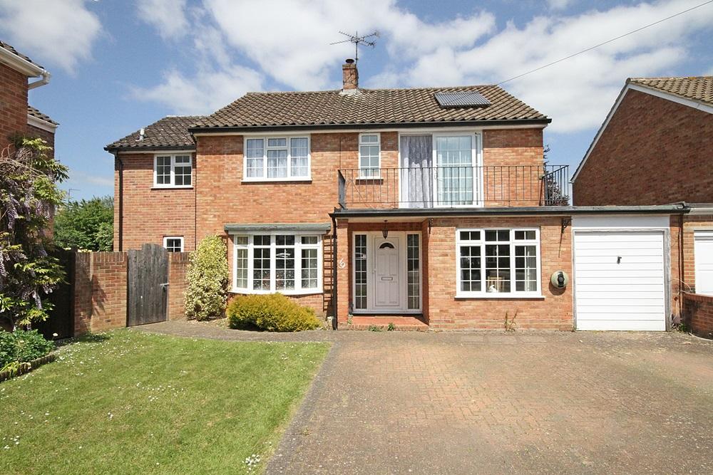 MAIDENHEAD SL6 5 bed detached house £900,000