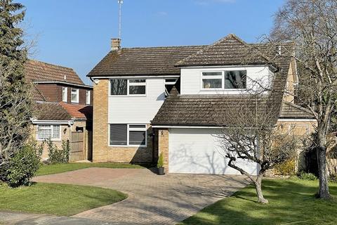 4 bedroom detached house for sale - MAIDENHEAD SL6
