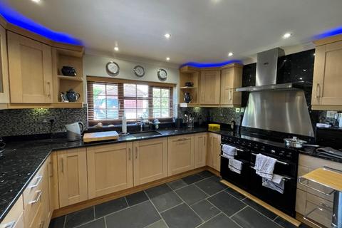 4 bedroom detached house for sale, PALEY STREET VILLAGE SL6