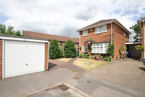 3 bedroom detached house for sale - MAIDENHEAD SL6