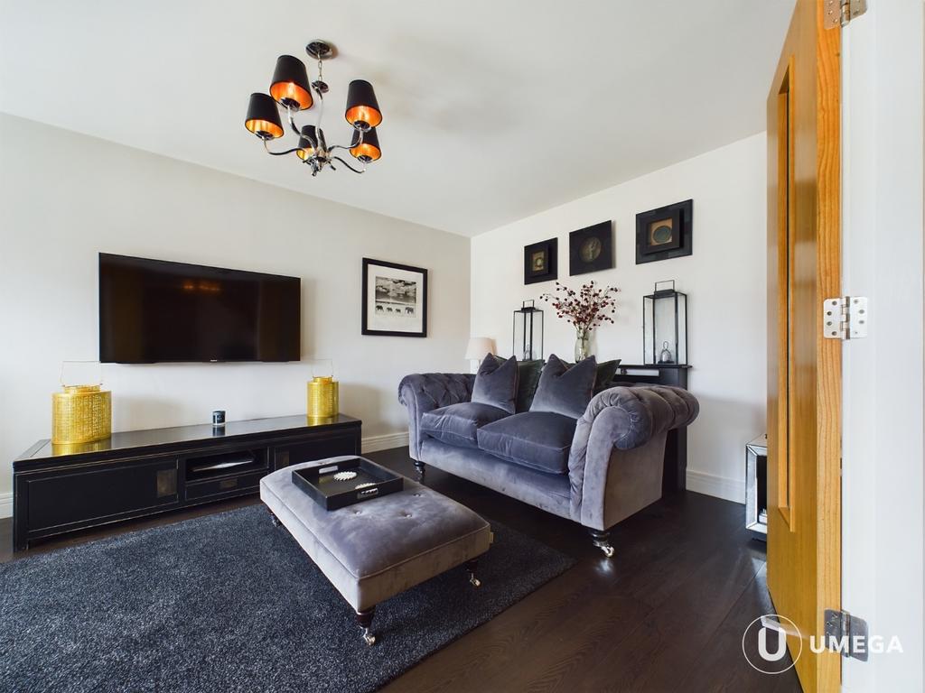 Canalside, Ratho, Edinburgh, EH28 3 bed end of terrace house £385,000