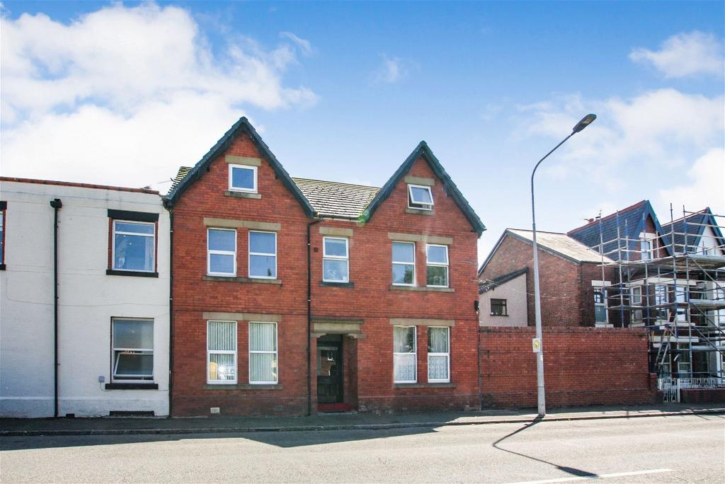 Flats at Marine/Station Road, Prestatyn LL19 7HD 2 bed block of