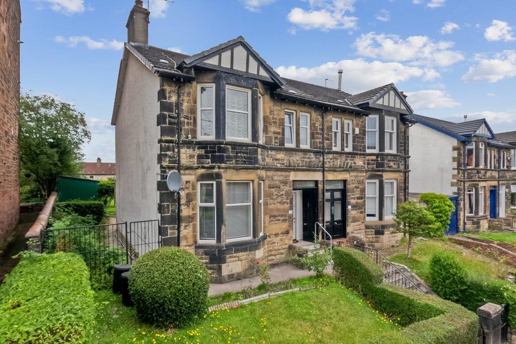 Hillend Road, Lambhill, Glasgow, G22 6NY 3 bed semidetached villa £179,000
