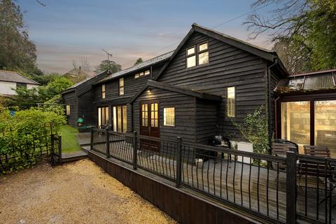 21b Park Road, Kenley, CR8 5AS