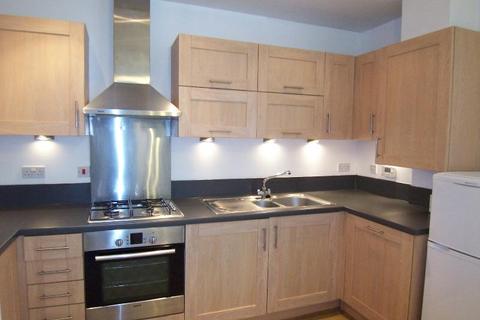 2 bedroom flat to rent, Parklands Manor, Chaloner Grove, Wakefield, West Yorkshire, WF1