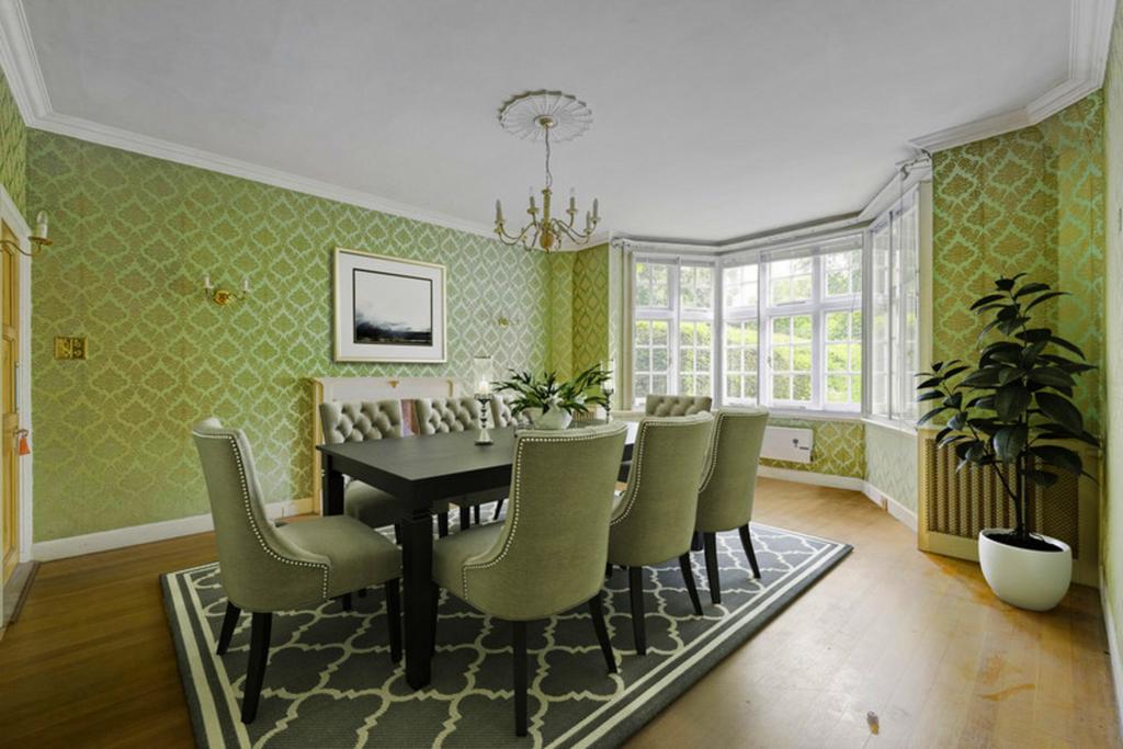 Rockshaw Road, Redhill, RH1 7 bed detached house for sale £1,395,000