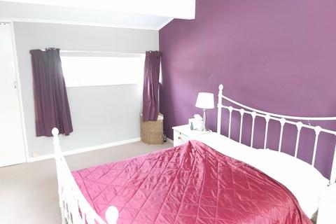 16 Harrow Close, Edenbridge, TN8 6DT