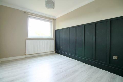 1 bedroom flat to rent, Marlowe Court, Renton Drive, Guiseley, Leeds, LS20