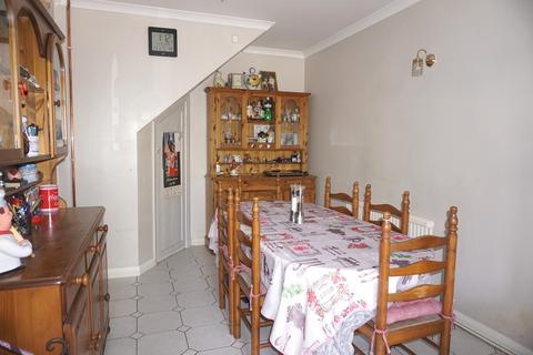 79 Priory Road, Chessington, KT9 1EG