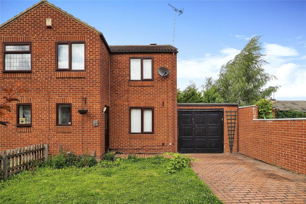 Tarn Court, Outwood, Wakefield, West Yorkshire, WF1 3 bed semidetached house for sale £210,000