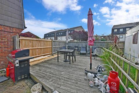 20 Cedar Crescent, St Marys Bay, Romney Marsh, TN29 0XH