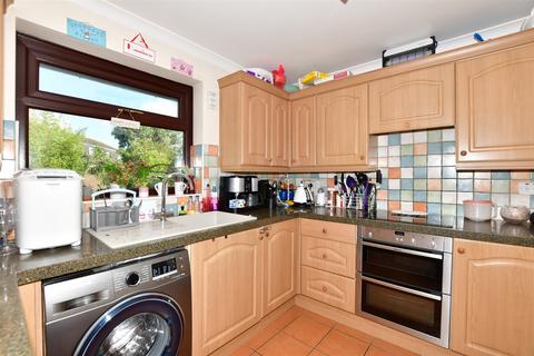20 Cedar Crescent, St Marys Bay, Romney Marsh, TN29 0XH