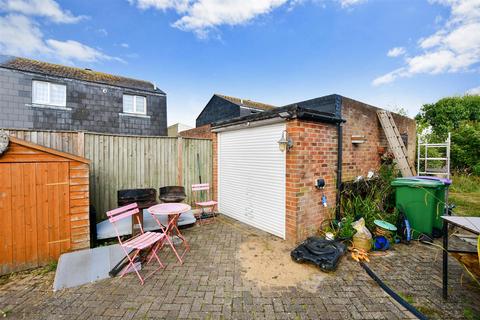 20 Cedar Crescent, St Marys Bay, Romney Marsh, TN29 0XH