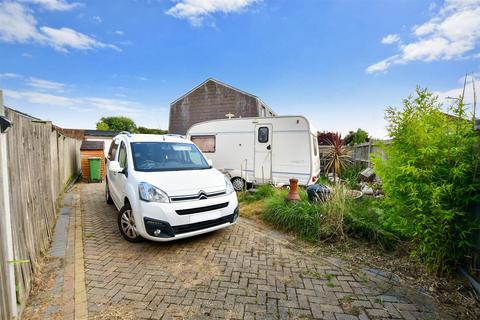 20 Cedar Crescent, St Marys Bay, Romney Marsh, TN29 0XH