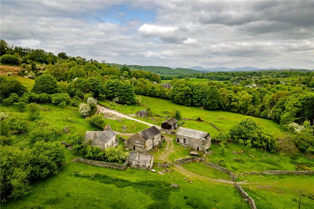Cartmel Fell, GrangeOverSands, Cumbria, LA11 3 bed detached house for