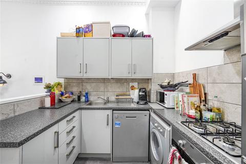 2 bedroom flat to rent, Clifton Gardens, London