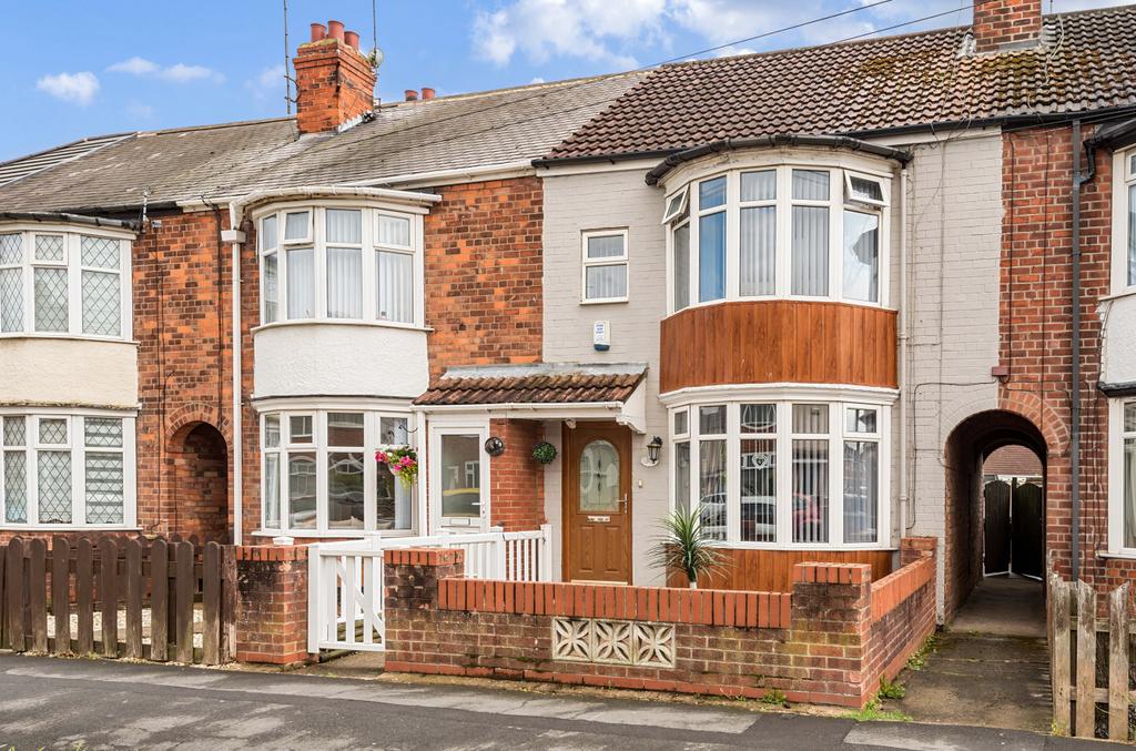 Bethune Avenue, Hull, HU4 3 bed terraced house for sale £120,000