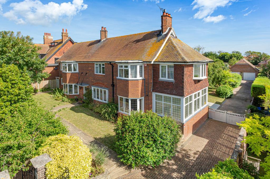 Cliff Road, Broadstairs, CT10 5 bed detached house for sale £1,650,000