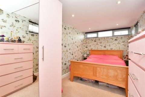 88 Addison Way, Bognor Regis, PO22 9HZ