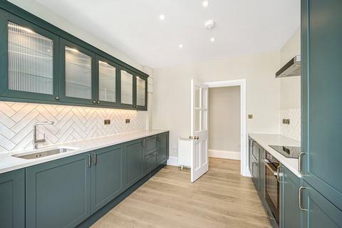 undefined, Mercer Street, Covent Garden, WC2H