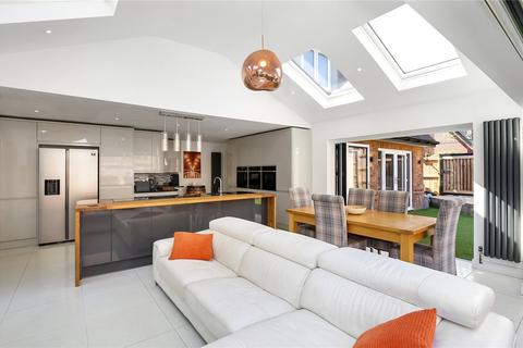 15 Loader Close, Kings Worthy, Winchester, SO23 7TF