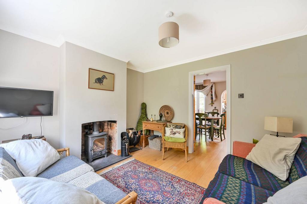 Pound Place, Shalford, Guildford, GU4 2 bed semidetached house for