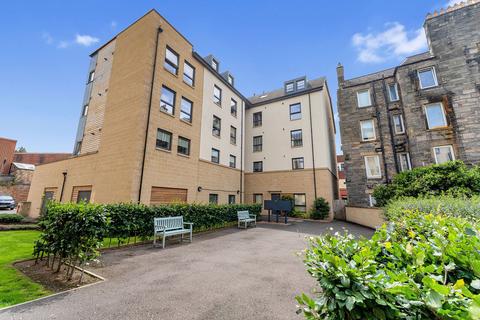 Flat 13, 6 Hatters Lane, Edinburgh, EH7 4GX