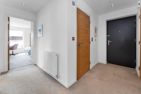 Flat 13, 6 Hatters Lane, Edinburgh, EH7 4GX