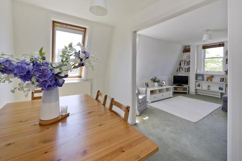 2 bedroom flat to rent, Bassett Road, London, W10