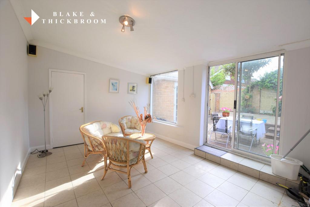Garden room