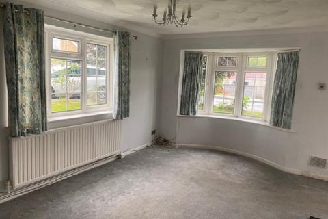 4 bedroom detached bungalow for sale - Tawe Park, Ystradgynlais, Swansea.