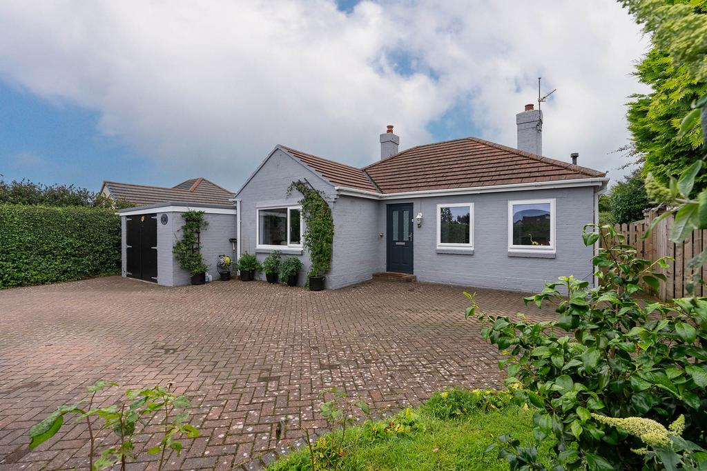 Craig View, 6 Cannan Avenue, Kirk Michael 3 bed detached bungalow for ...