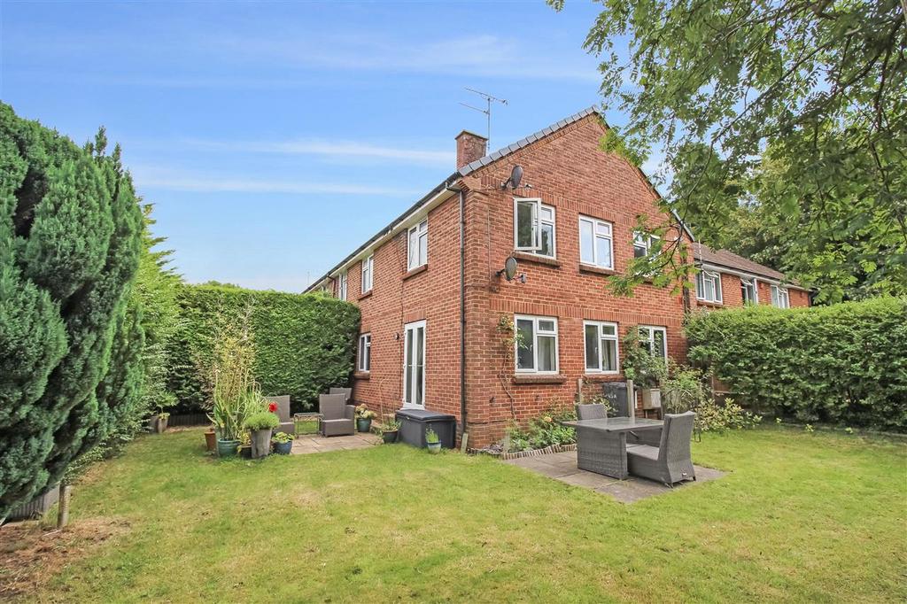 Churchfields, Headley 1 bed apartment £189,950
