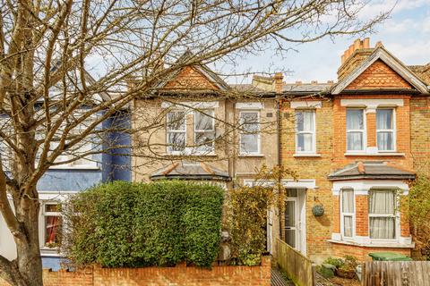 8a Laurel Gardens, London, W7 3JG