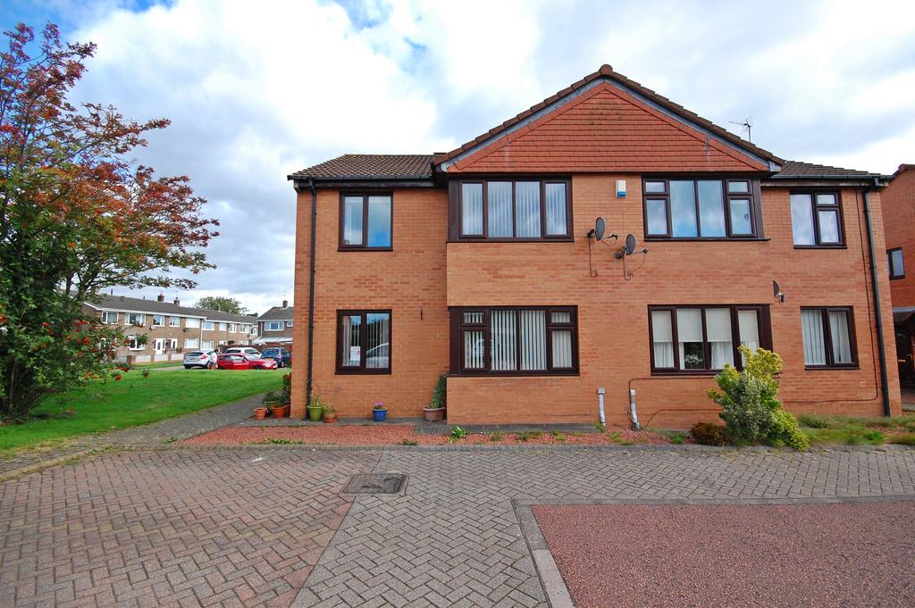 Farnham Close, Newton Hall, Durham, DH1 1 bed apartment £535 pcm (£