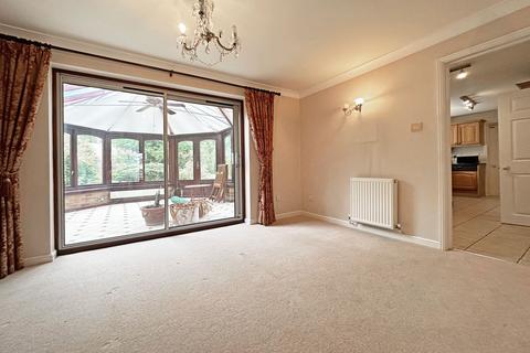 15 Apsley Grove, Dorridge, Solihull, B93 8QP